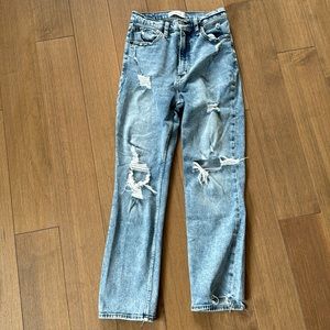 Abercrombie Ultra High Rise Ankle Straight Jeans- size 26